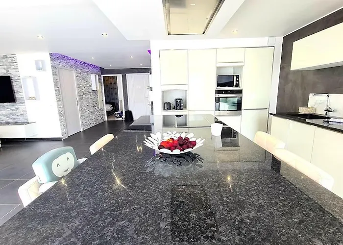 Apartment Grand Avec Vue Magnifique - Vercors - Experience Unique - Wifi Gratuit *