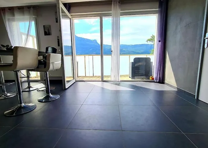 Grand Avec Vue Magnifique - Vercors - Experience Unique - Wifi Gratuit Апартаменти *